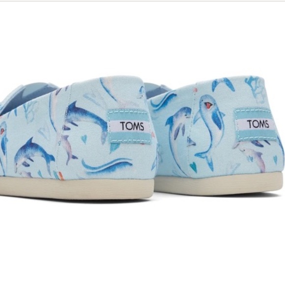 🆕 Woman’s TOMS Alpargata Cloudbound Delicate Dolphins Print Women Slip-On - Picture 3 of 7